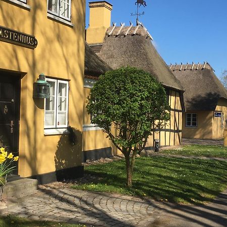 Grastenhus Guesthouse Thurø By Екстериор снимка